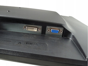 Benq GL2460-B 24'' 1920x1080 FHD (2 foto / 4)