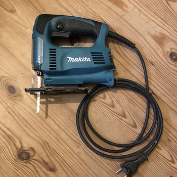 Makita 4327 tikksaag
