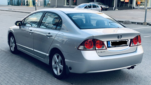 Autorent Honda Civic LPG-gaas Automat Boltfood/Wolt (2 foto / 6)