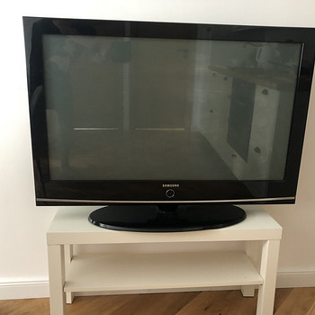 Müüa Samsung 42" TV
