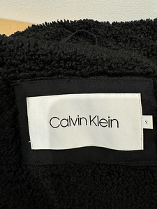 Парка Calvin Klein (3 фото из 5)