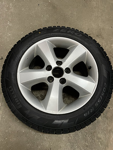 Honda 16" originaal, Pirelli ICE ZERO 205/55/16 (1 foto / 4)
