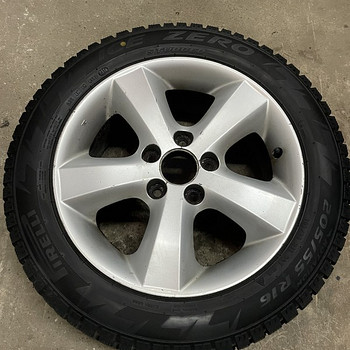 Honda 16" originaal, Pirelli ICE ZERO 205/55/16