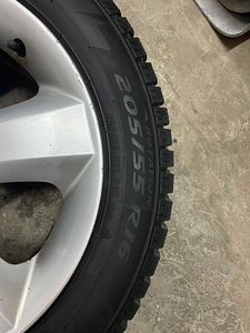 Honda 16" originaal, Pirelli ICE ZERO 205/55/16 (3 foto / 4)
