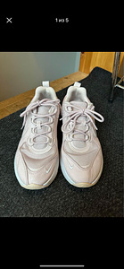 Кроссовки Nike (1 фото из 5)