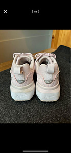 Кроссовки Nike (3 фото из 5)