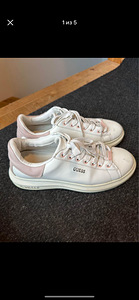 Кроссовки Guess (1 фото из 5)