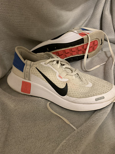 Nike 72 (3 foto / 6)