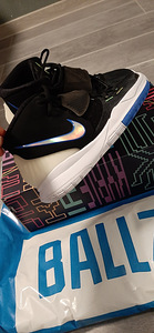 Nike KYRIE,38,5 (1 фото из 6)
