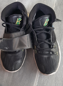 Nike KYRIE,38,5 (4 фото из 6)