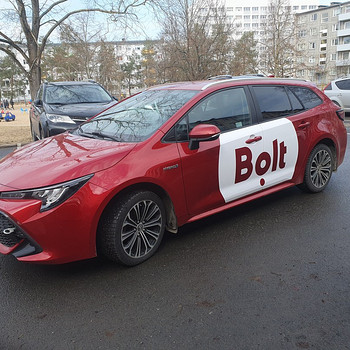 Rent Toyota Corolla hübriid Lpg 2019
