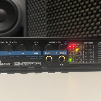 Звуковая карта Motu 4pre Hybrid