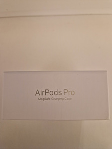Наушники Airpods Pro. (3 фото из 3)