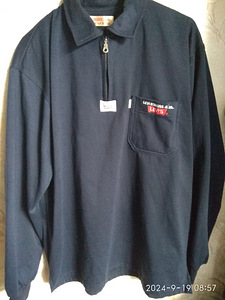 LEVIS (1 foto / 2)