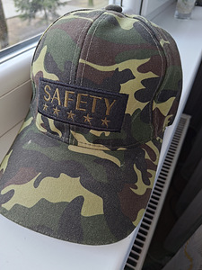 Кепка FILA и кепка safety (4 фото из 4)