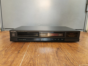 TECHNICS SL-P111 SINGLE COMPACT DISC CD PLAYER HIGH-QUALITY (1 фото из 3)