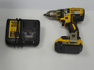 Aku-trell Dewalt DCD790 + Aku 2AH + Laadija + Kohver (5 foto / 5)