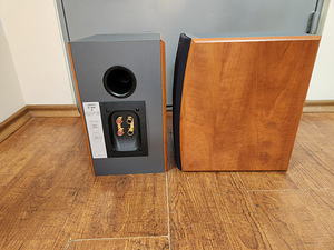 JAMO D430 HiFi BOOKSHELF SPEAKERS  (5 foto / 5)
