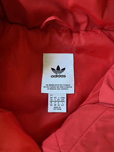 Adidas короткая куртка (2 фото из 3)