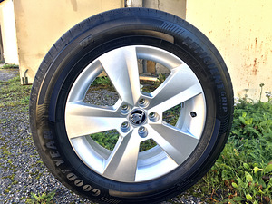 Rehvid + valuveljed 4 tk. (1 foto / 6)