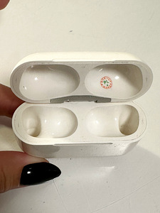 AirPods Pro (5 foto / 6)