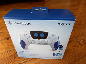 Astro Bot Limited Edition DualSense pult PS5 (1 foto / 6)