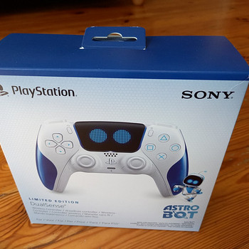 Astro Bot Limited Edition DualSense pult PS5