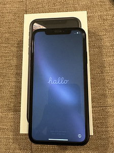 iPhone XR (3 фото из 3)