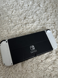 Nintendo Switch Oled + 60 игр (2 фото из 10)
