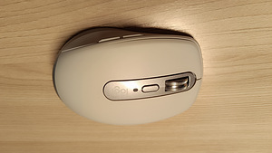 Мышка от Logitech (1 фото из 3)