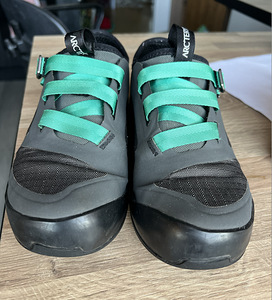 Женская обувь 38 размер SCARPA и Arc'teryx (9 фото из 10)