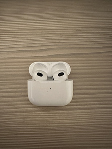 Airpods 3 (2 фото из 3)