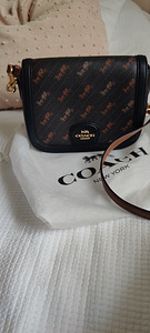 COACH (1 фото из 3)