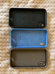 Чехлы на iPhone XR 2 шт. (2 фото из 3)