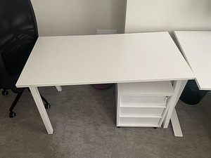 Белые столы \ white desks (1 фото из 3)