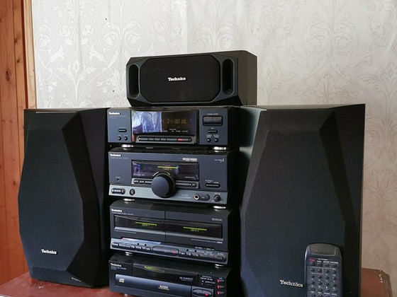 Стереоцентр Technics