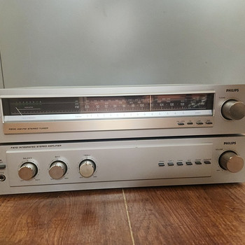 Philips F4110 ja F2110 Stereo Integrated Amplifier