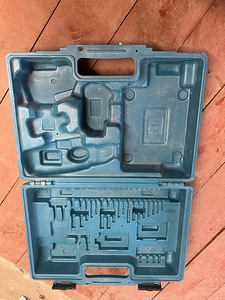 Kohver Makita (3 foto / 4)