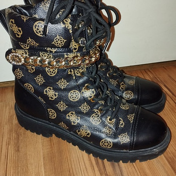 Guess saapad nr 39
