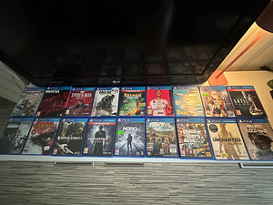 Ps 4 Slim 1TB Limited Edition + 19 игр ! (1 фото из 2)