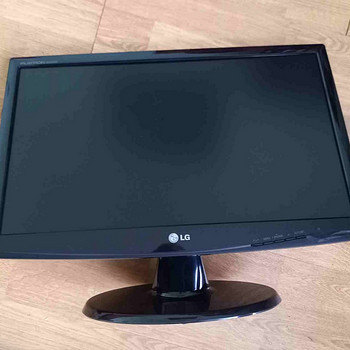 Monitor LG W2243S-PF