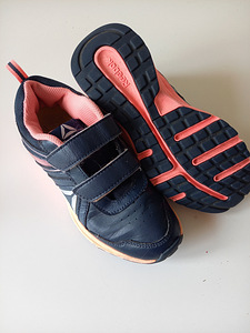 Reebok tossud s 33 (2 foto / 3)