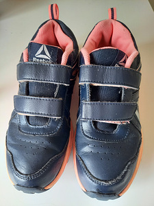 Reebok tossud s 33 (3 foto / 3)