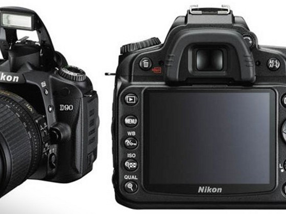 Зеркальная камера Nikon D90 + ак.3шт. + 2 обьектива +вспышка