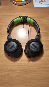 Kõrvaklapid JBL Quantum 100 must/roheline (2 foto / 2)