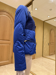 VERSACE куртка -пуховик, XS/S размер (7 фото из 10)