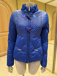 VERSACE куртка -пуховик, XS/S размер (9 фото из 10)