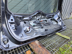 Ford Fiesta ST tagaluuk (4 foto / 5)