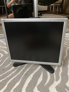 Монитор ViewSonic vp730 (1 фото из 9)