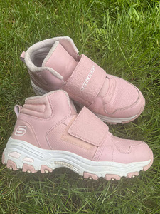 Skechers D'LITES SERIES saapad 37 suurus - 23,5 cm (3 foto / 3)